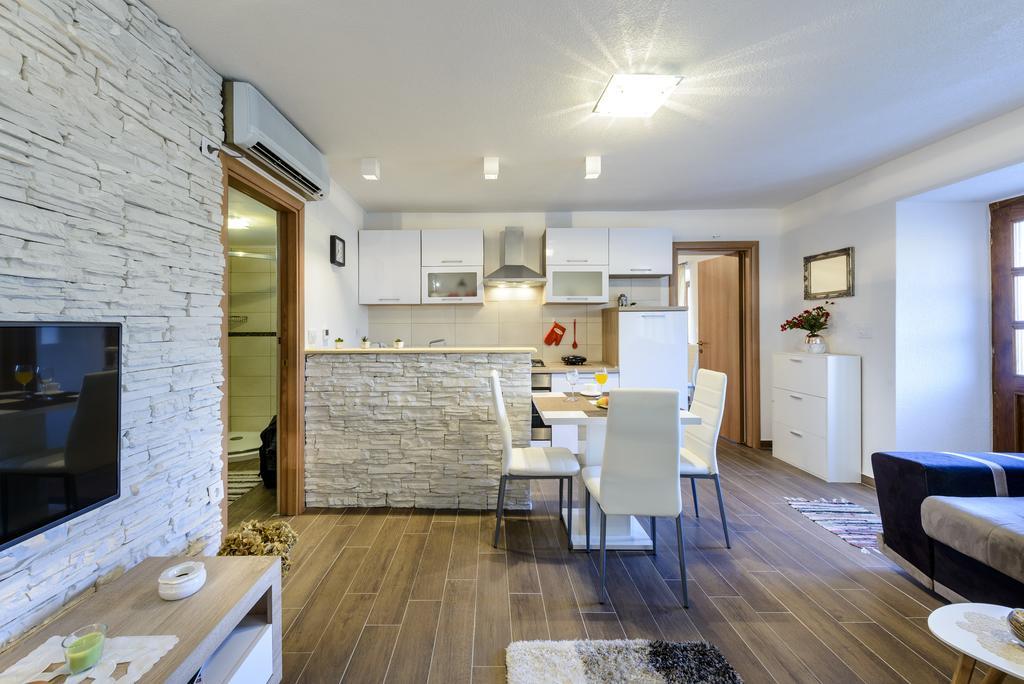 Apartment Mistral - Cosy Apartment With Sea View Молунат Екстер'єр фото